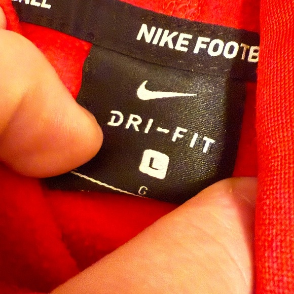 Nike Men's Red Graphic Football Hoodie - Picture 5 of 6